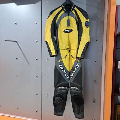 ΑΓΩΝΙΣΤΙΚΗ ΔΕΡΜΑΤΙΝΗ...