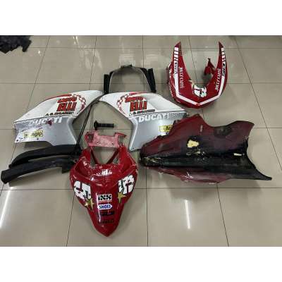 ΠΟΛΥΕΣΘΕΡΙΚΟ ΚΟΥΣΤΟΥΜΙ...